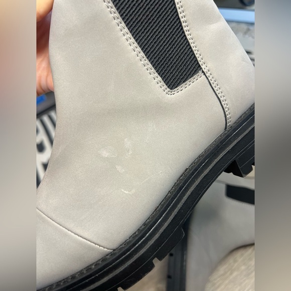 TOMS - Skylar Chelsea Boots Cement Synthetic Nubuck Women Size 7 NWT - Picture 5 of 7